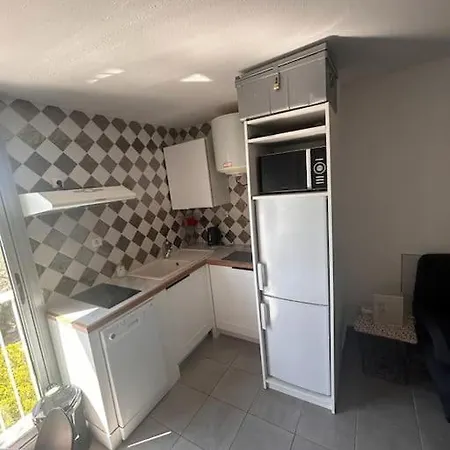 Cap Studio-cabine -vue Jardin דירה