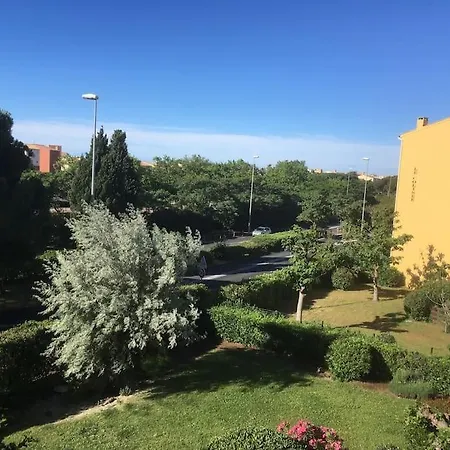 Cap Studio-cabine -vue Jardin * אגדה